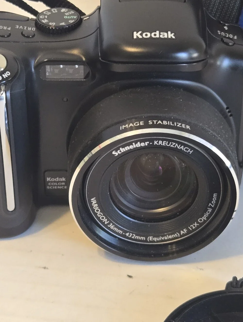 Kodak EasyShare P712 Black 7.1MP Digital Camera w/2 Batteries & Charger *TESTED*